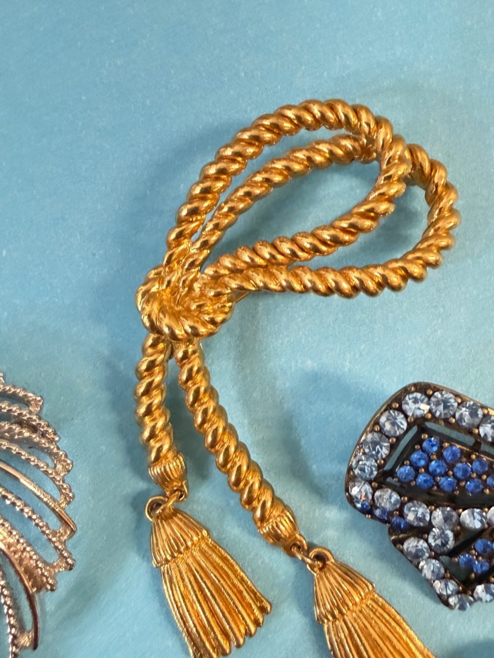 Brooch Bundle - Picture 7 of 7